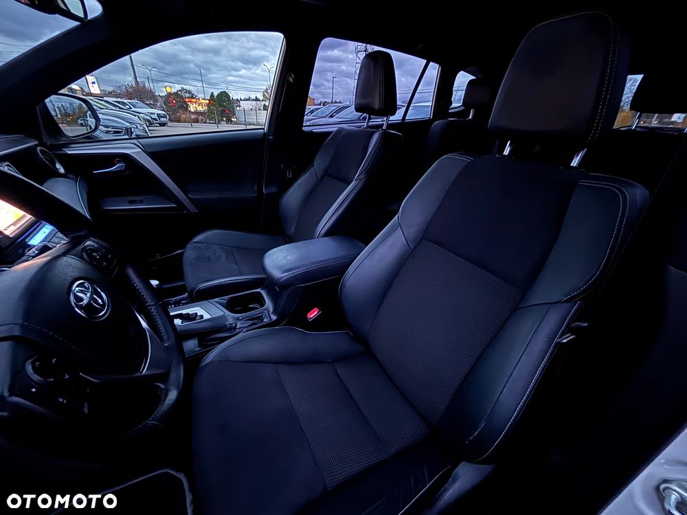 Toyota RAV4 Hybrid Style 4x4 - 21