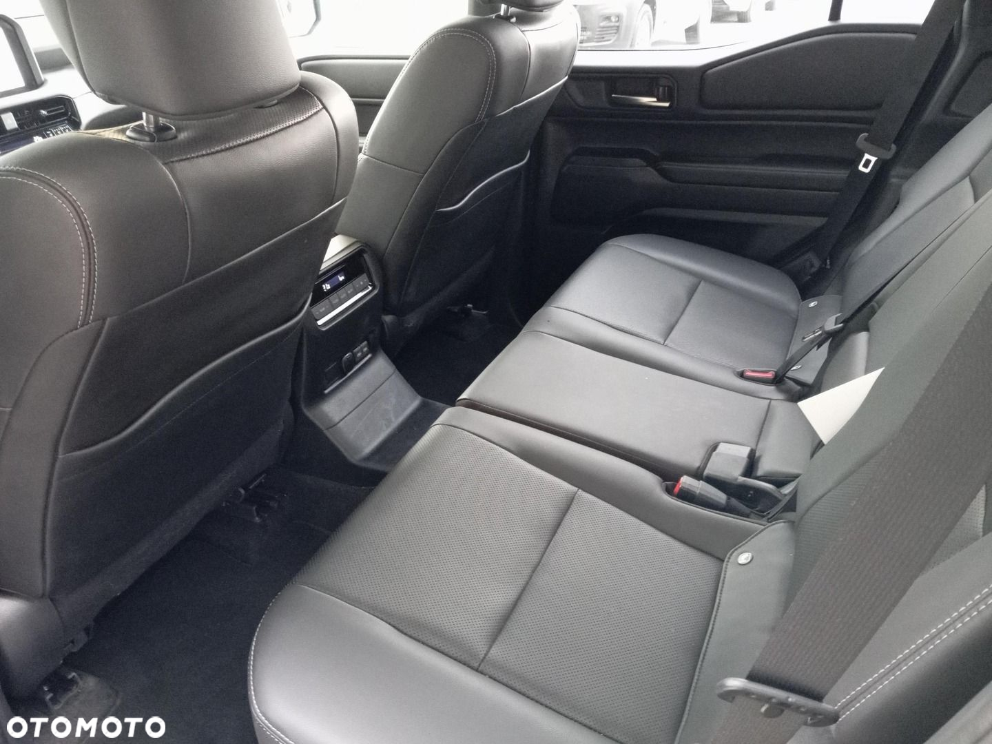 Toyota Land Cruiser LC 2.8 D-4D Invincible - 11