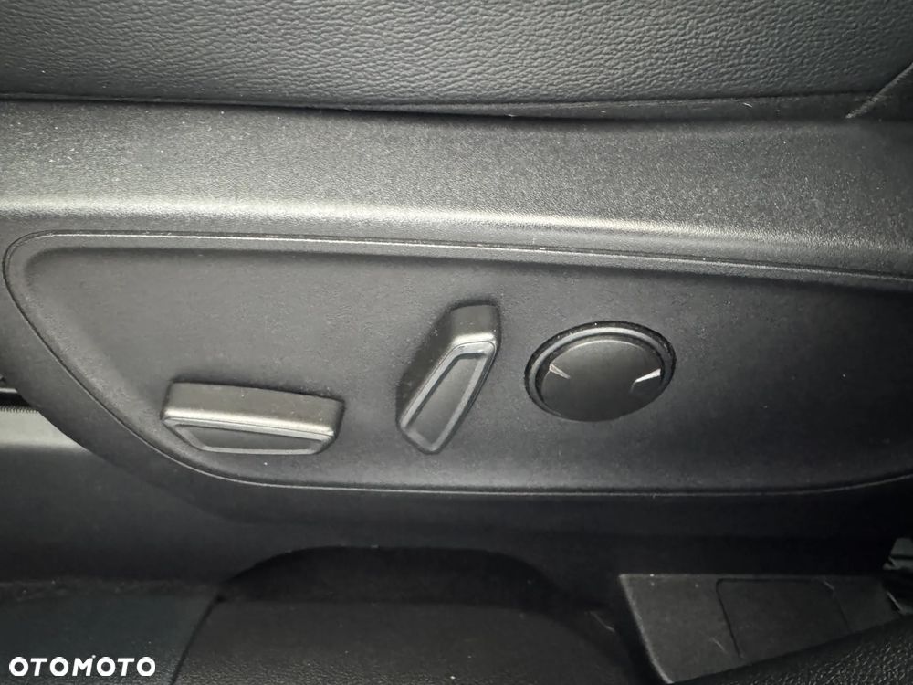 Ford Kuga 2.0 EcoBlue AWD ST-Line X - 13