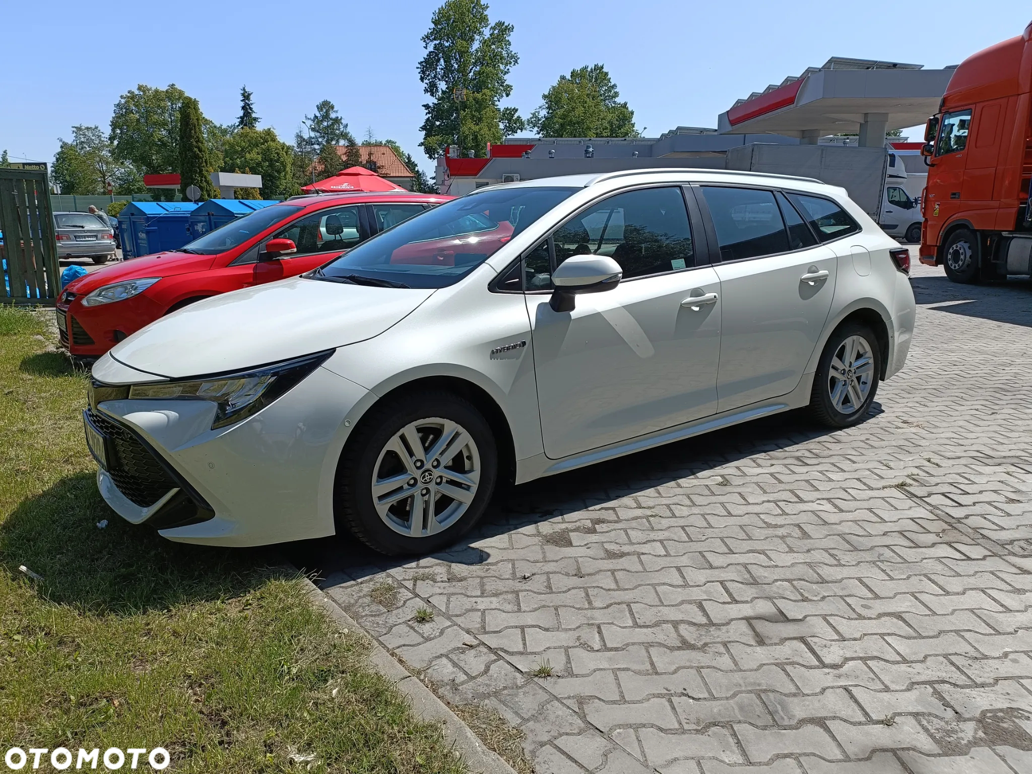 Toyota Corolla 2.0 Hybrid Comfort - 2