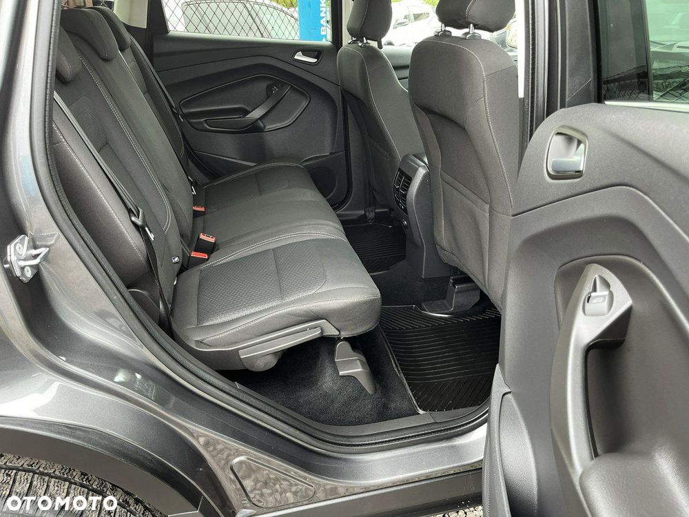 Ford Kuga 1.5 EcoBoost 2x4 Trend - 32