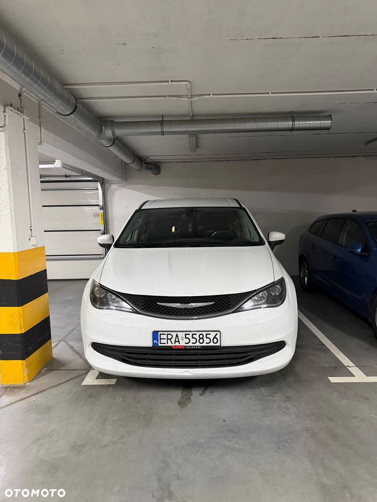 Chrysler Pacifica - 27