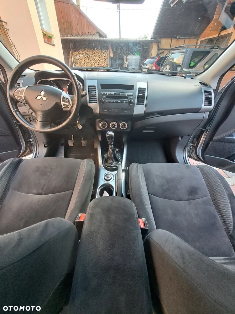 Mitsubishi Outlander 2.0 DID Instyle - 6