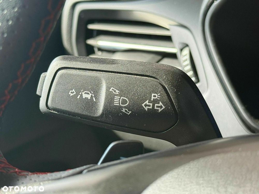Ford Focus 1.5 EcoBoost ST-Line X - 21
