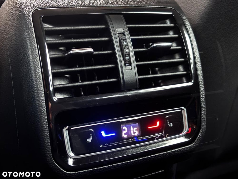 Volkswagen Passat - 35