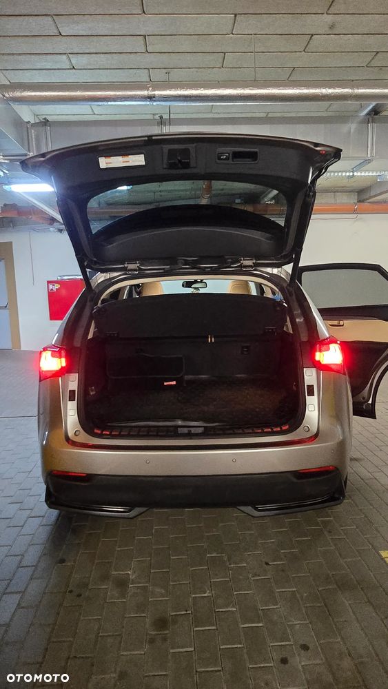 Lexus NX 300h Comfort AWD - 4