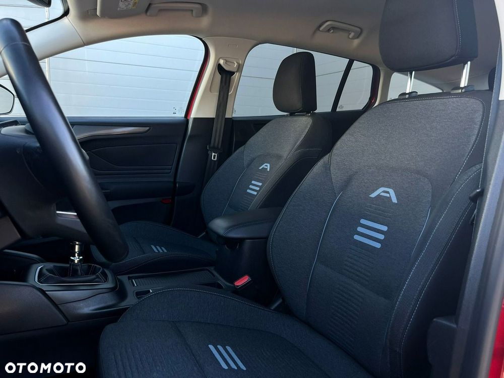 Ford Focus 1.0 EcoBoost Hybrid ACTIVE X - 15