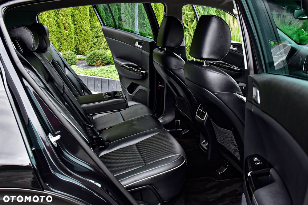 Kia Sportage 1.6 GDI 2WD DREAM-TEAM EDITION - 19