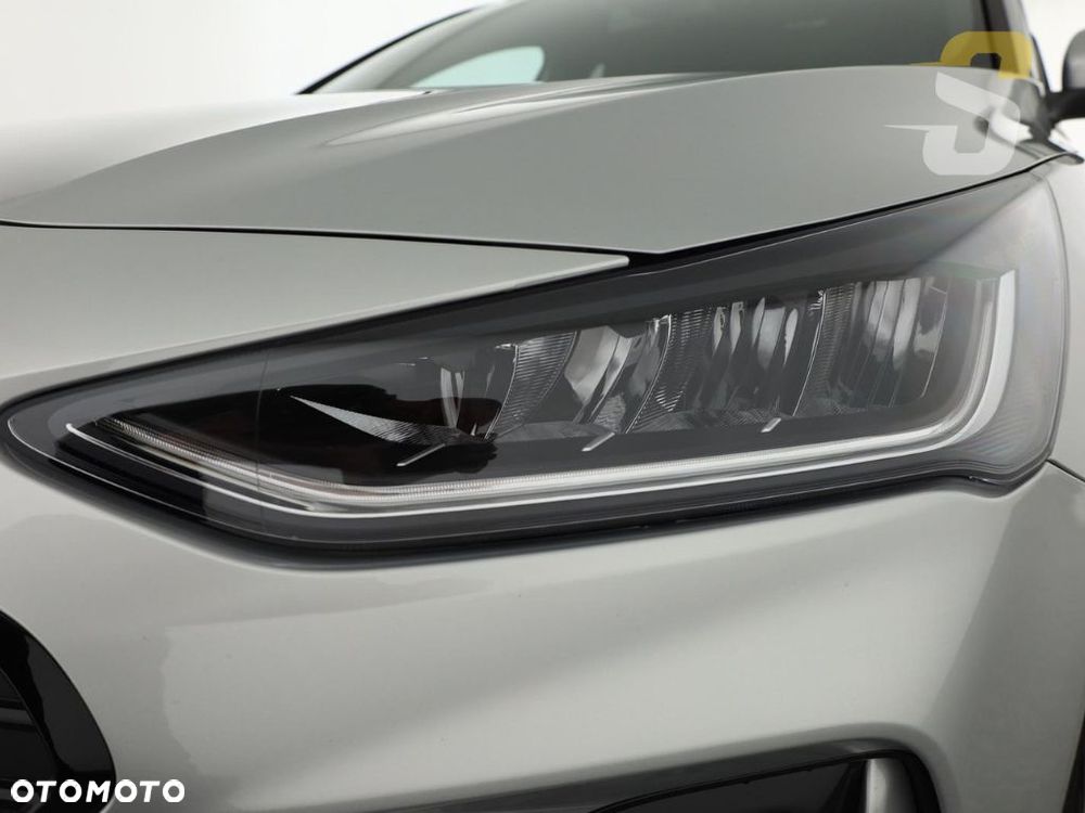 Ford Focus 1.0 EcoBoost mHEV ST-Line X - 2