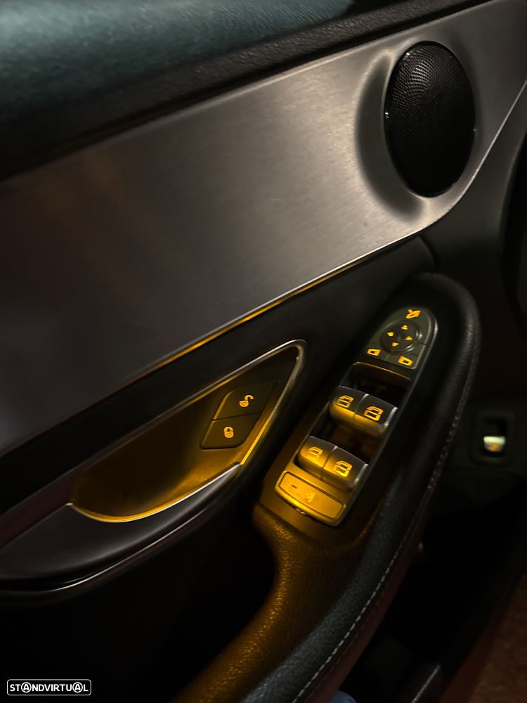 Mercedes-Benz C 220 d Station 9G-TRONIC Night Edition - 11