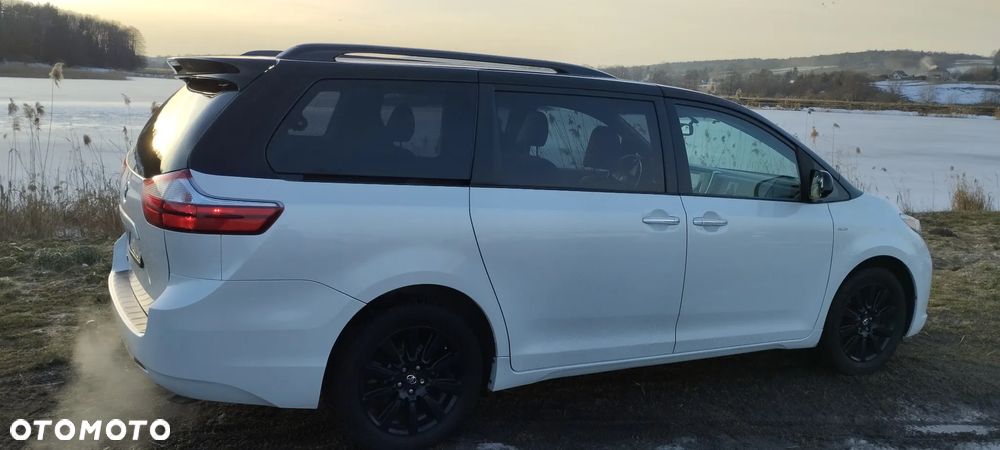 Toyota Sienna 3.5 V6 XLE AWD - 18