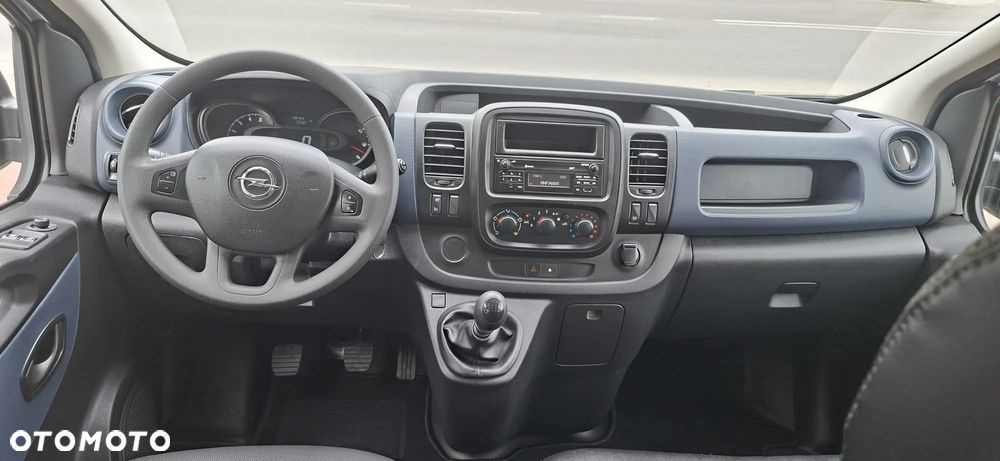 Opel Vivaro - 10