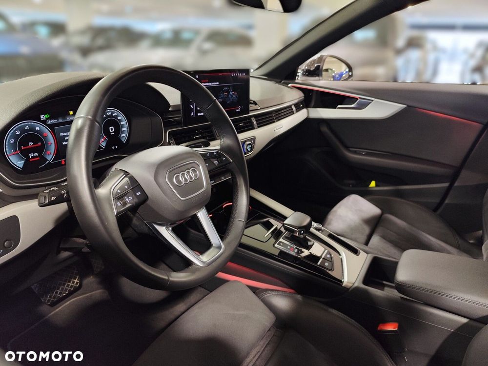 Audi A4 Limousine - 14