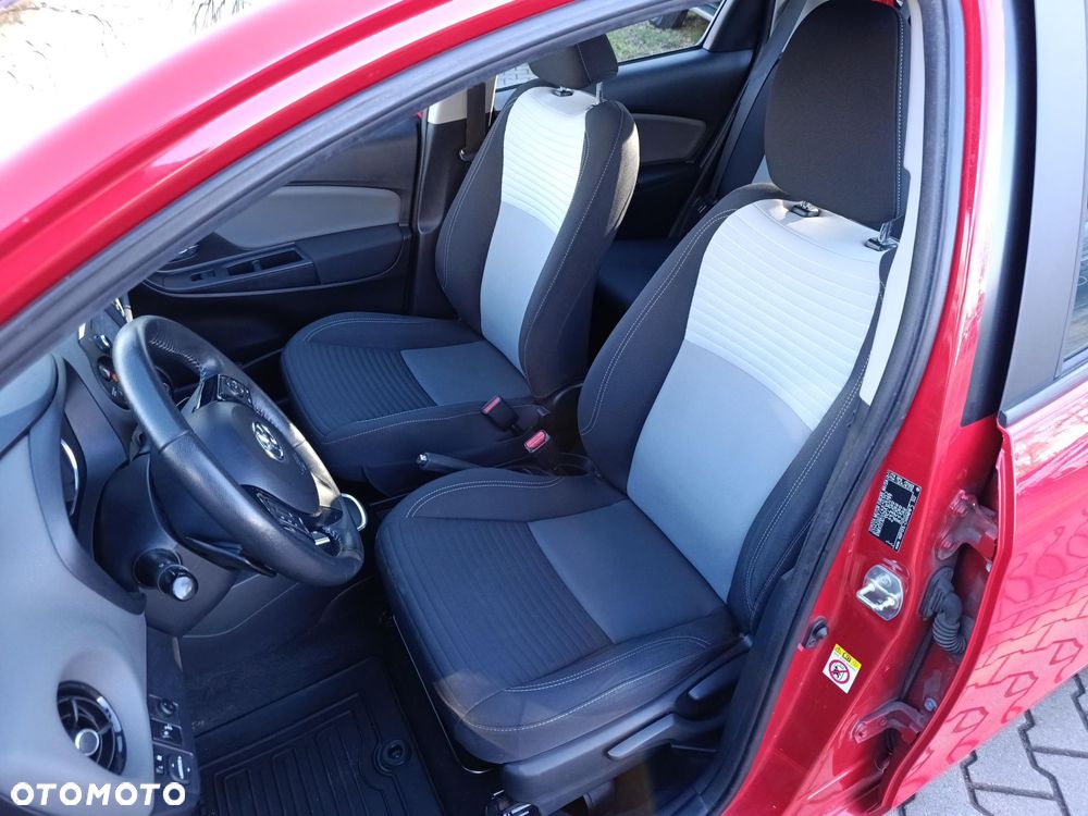 Toyota Yaris 1.5 Premium CVT - 24