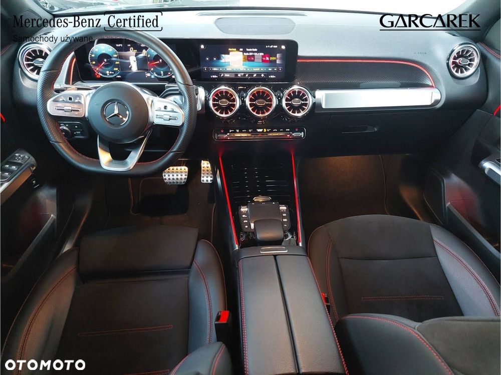 Mercedes-Benz GLB 200 4-Matic AMG Line 8G-DCT - 28