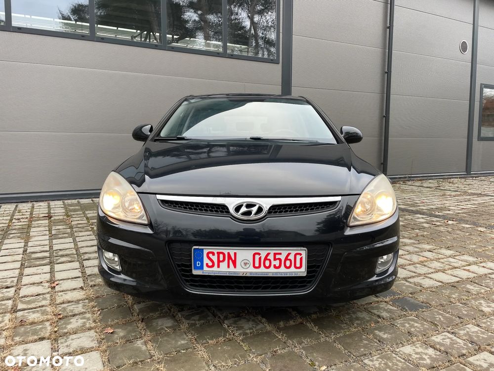 Hyundai i30 1.6 Classic + - 8
