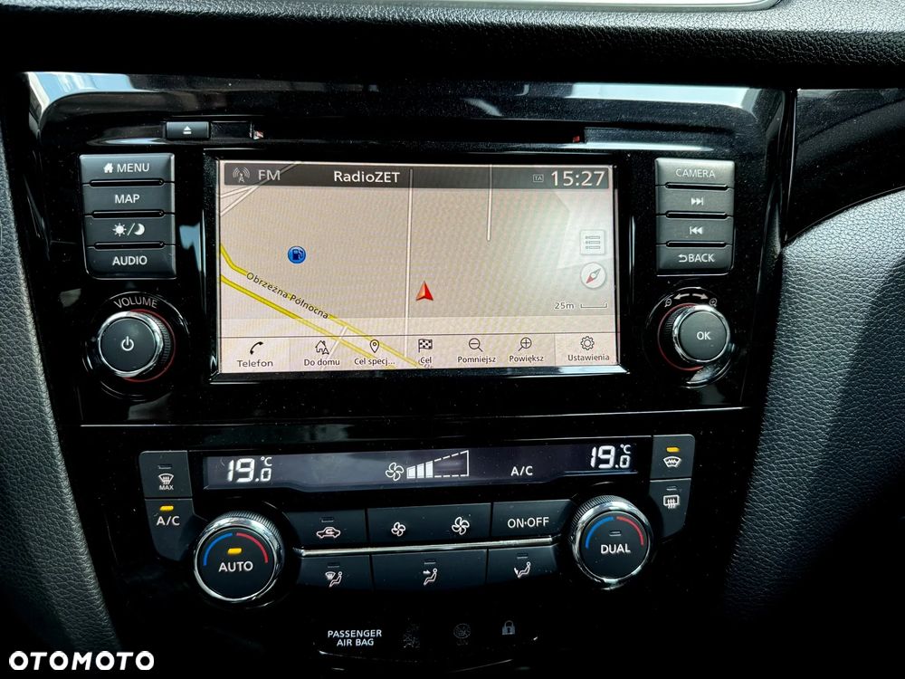 Nissan Qashqai 1.3 DIG-T N-Connecta DCT - 19