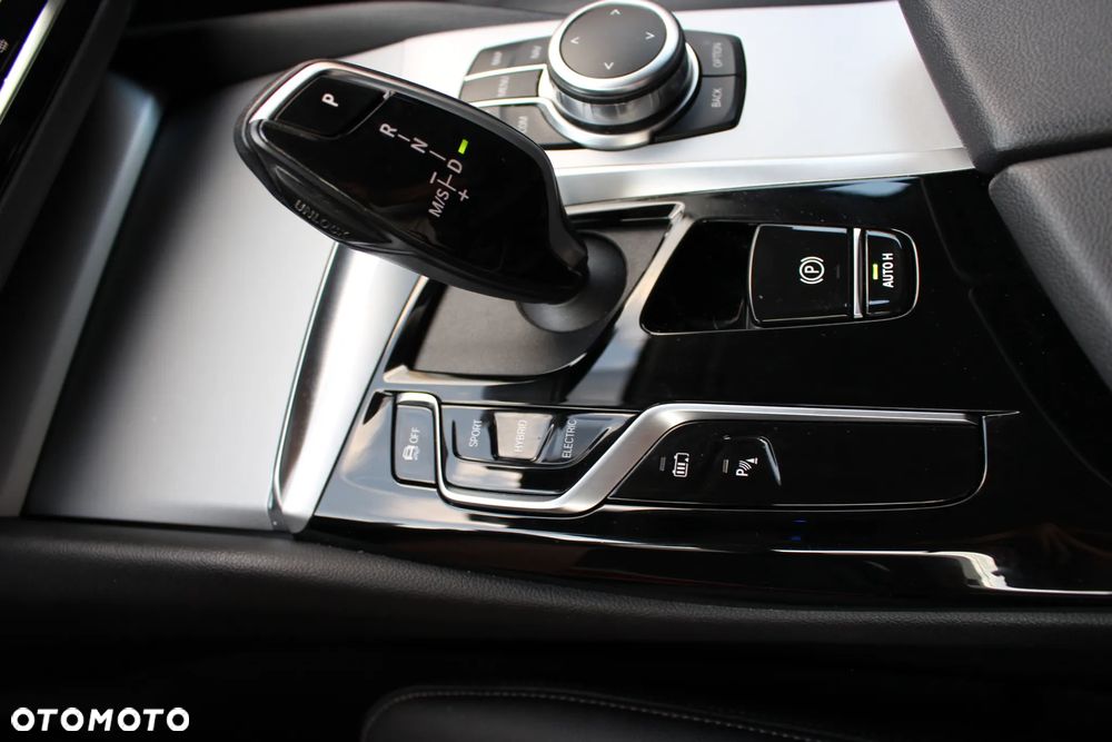 BMW Seria 5 530e Luxury Line sport - 18