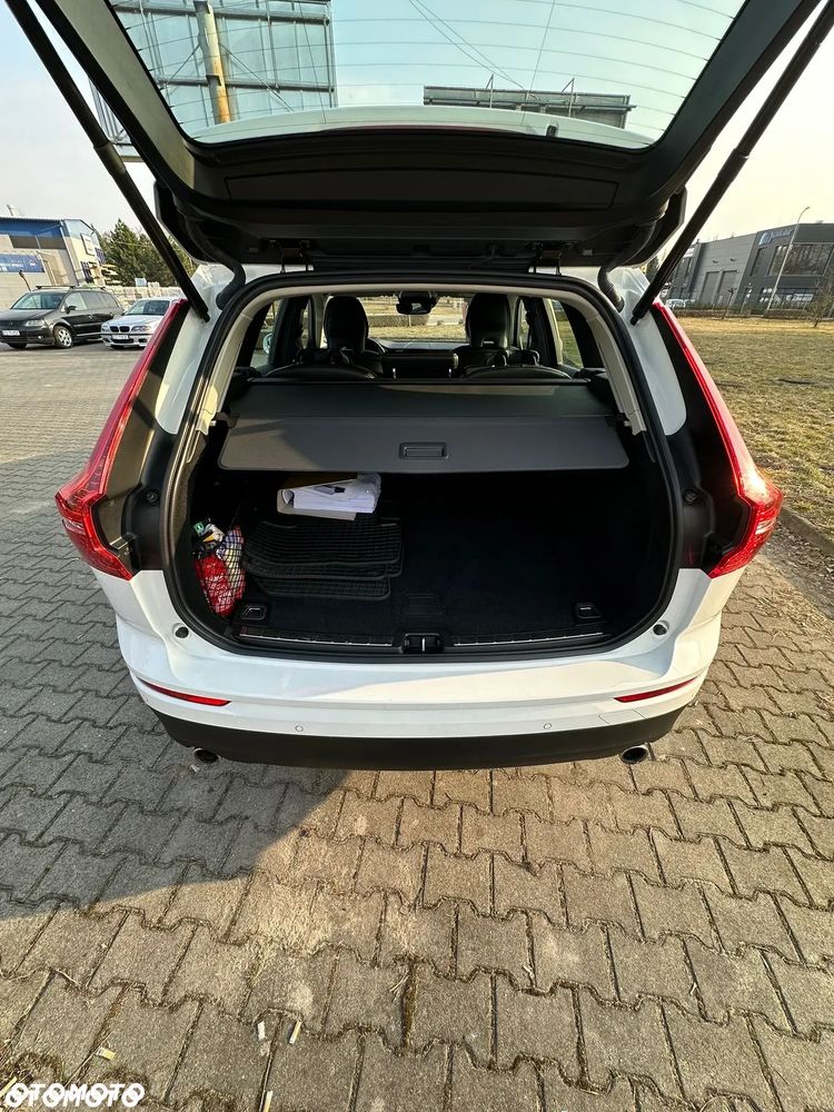 Volvo XC 60 T4 Momentum Pro - 8