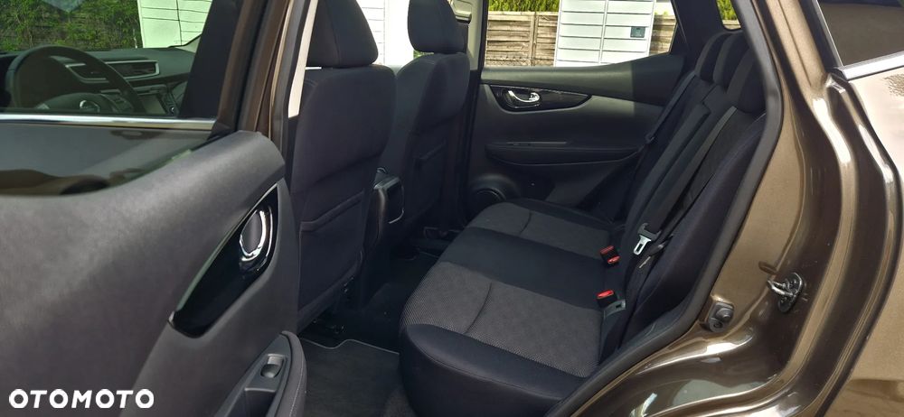 Nissan Qashqai 1.6 DIG-T N-Connecta - 27