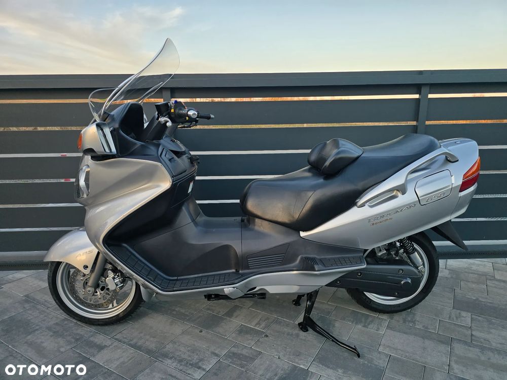 Suzuki Burgman - 5