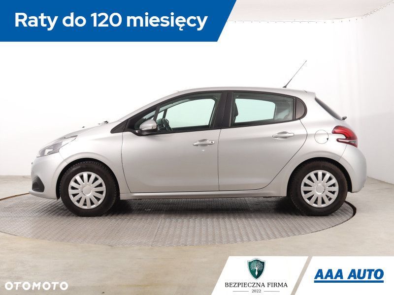 Peugeot 208 - 4