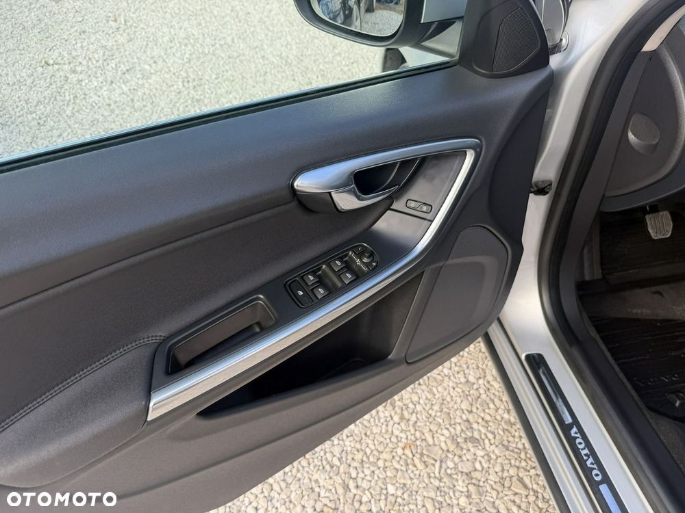 Volvo S60 - 17