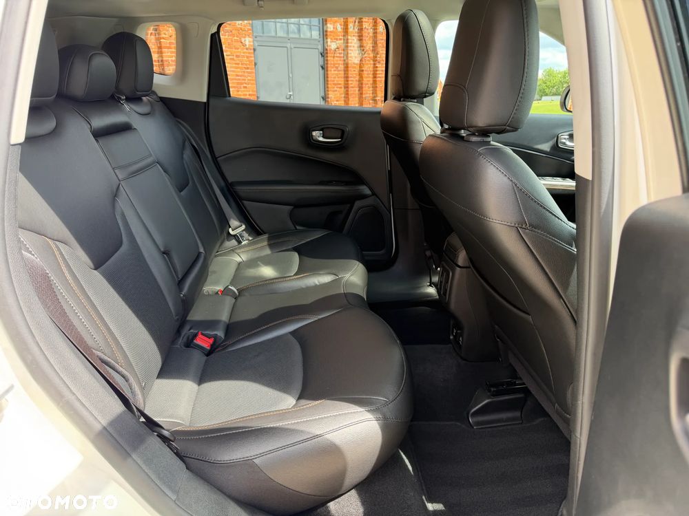 Jeep Compass - 19