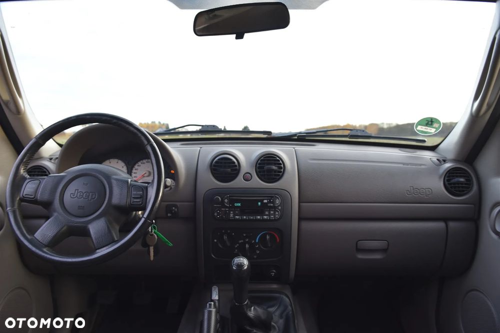 Jeep Liberty 2.4 4x4 - 18