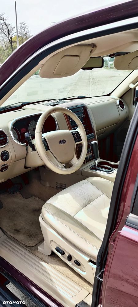 Ford Explorer 4.0 4WD - 12