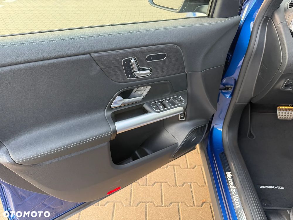 Mercedes-Benz GLA 200 7G-DCT AMG Line - 15