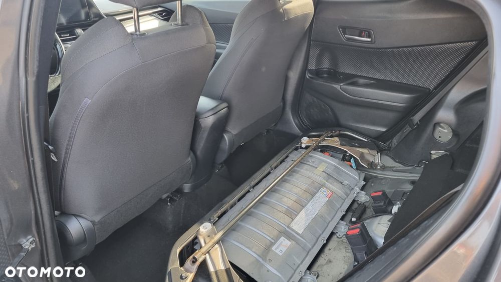 Toyota C-HR Club - 22