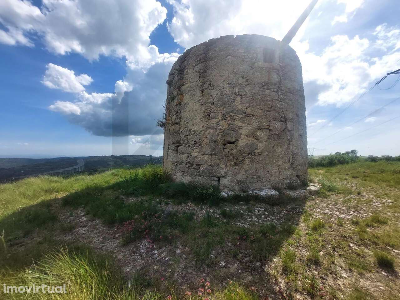 Moinho com Terreno de 4,96 ha – Oportunidade Única na Calhandriz! - Grande imagem: 4/14