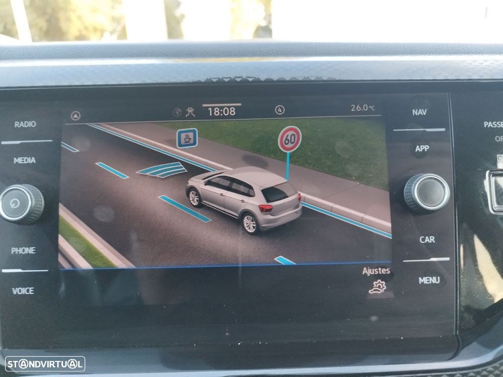 VW Polo 1.0 TSI Urban DSG - 8