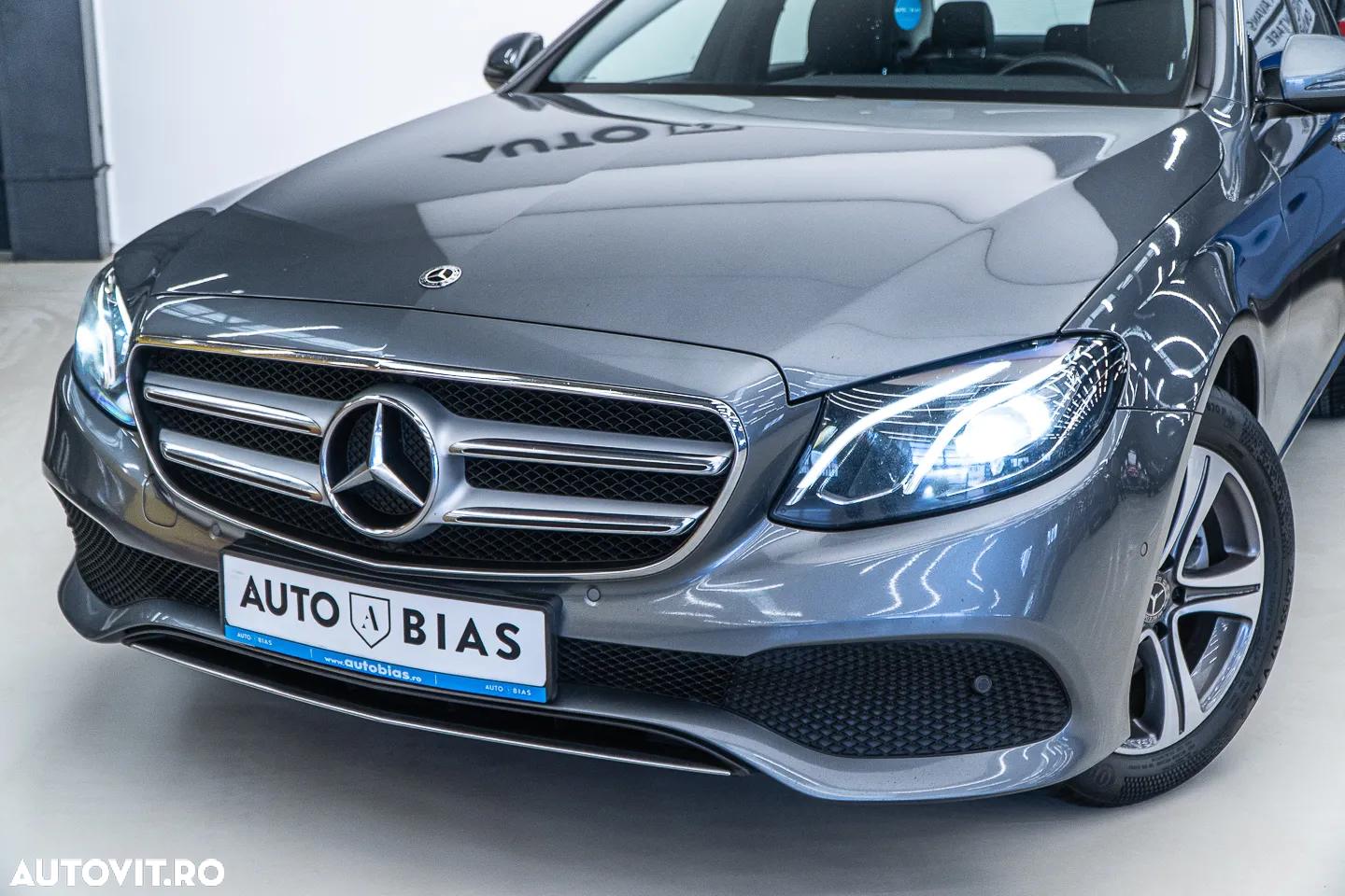 Mercedes-Benz E 200 4Matic 9G-TRONIC Avantgarde - 11