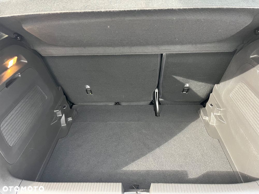 Opel Crossland X - 11