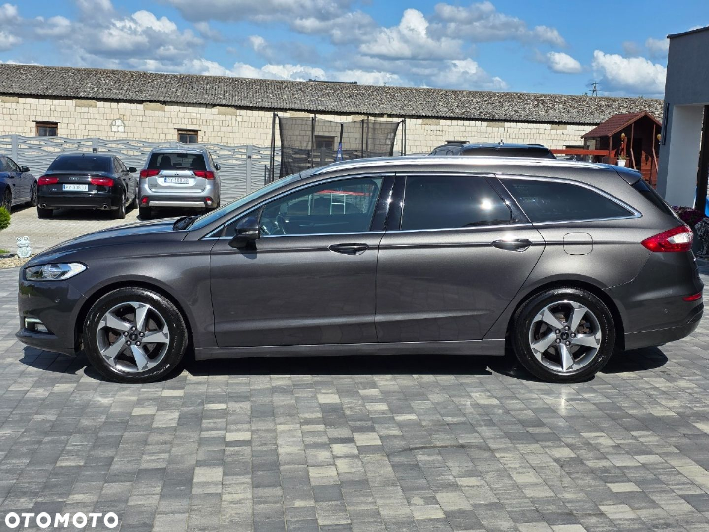 Ford Mondeo - 32