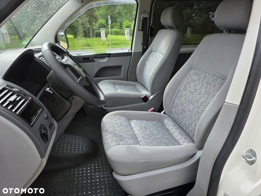 Volkswagen Transporter Caravelle Kurz (7.Si.) - 17