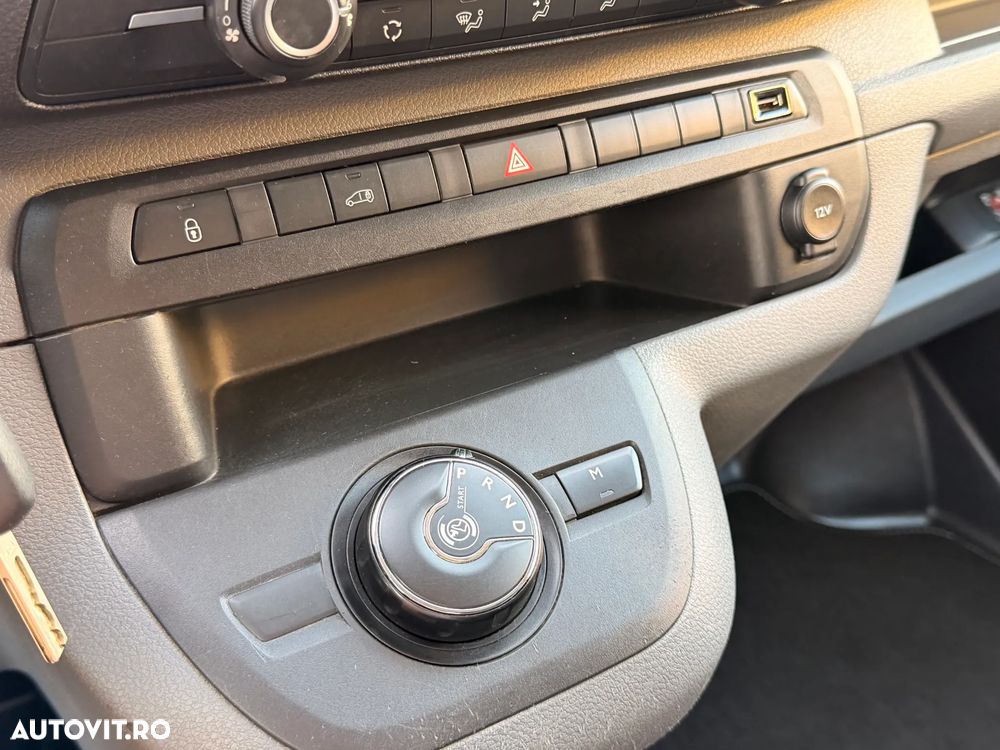 Opel Vivaro - 11