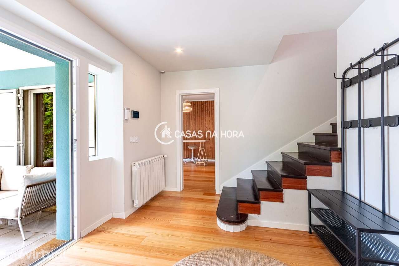 Moradia com piscina no centro de Carcavelos - Grande imagem: 2/24