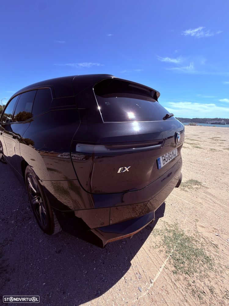 BMW iX xDrive 50 Pack Desportivo — fotografia 36