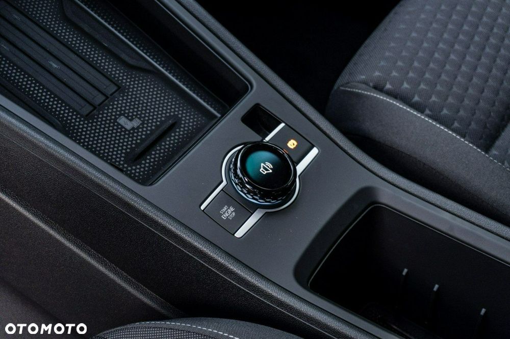 Volkswagen T-Roc - 19