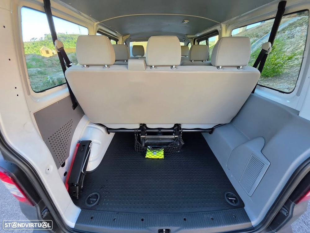 VW Transporter 2.0 TDi 114 Extra AC T.Crianças BlueMotion - 8