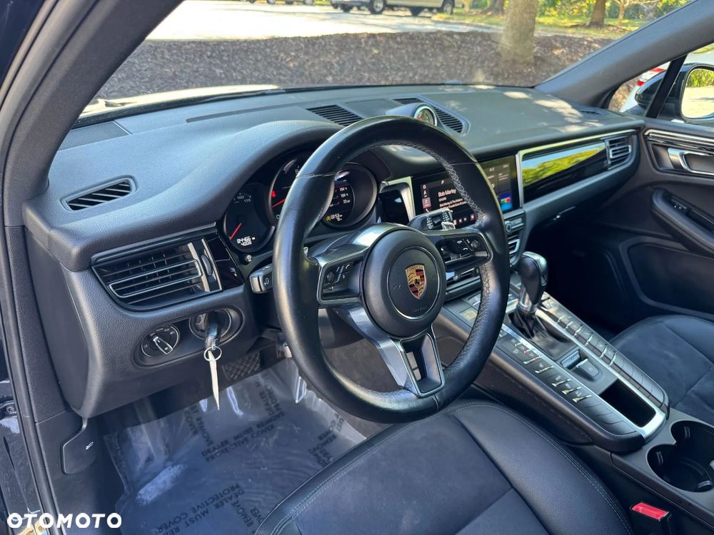 Porsche Macan Standard - 12