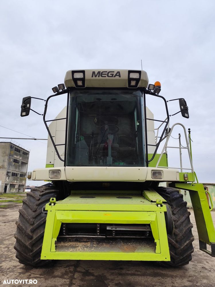 Claas Mega 350 Combina Agricola - 12