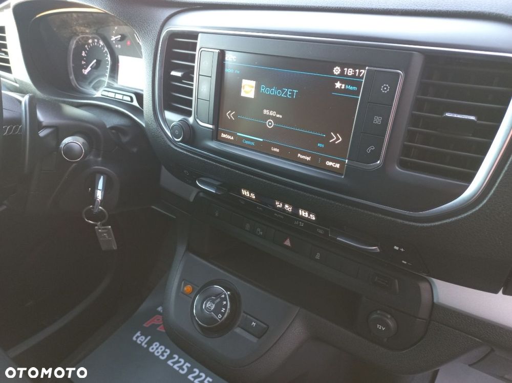 Peugeot Traveller - 16