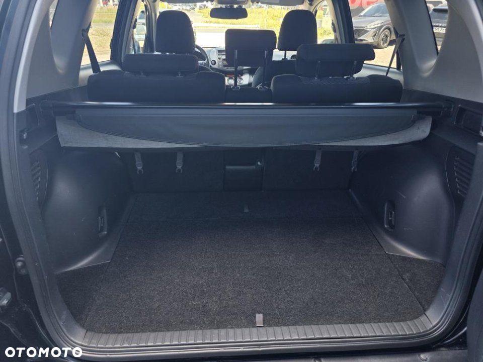 Toyota RAV4 - 9