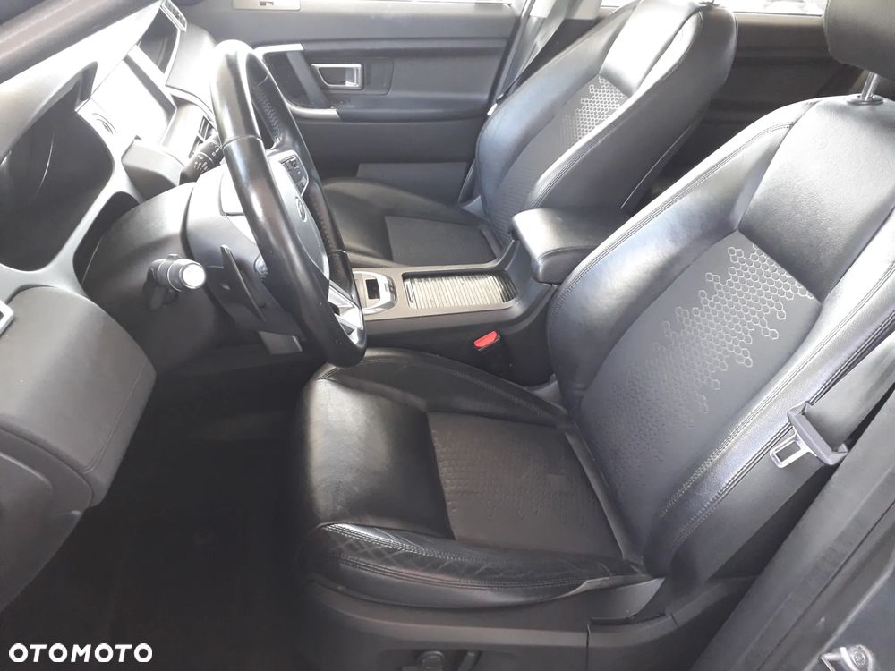 Land Rover Discovery Sport 2.0 Si4 HSE Luxury - 30