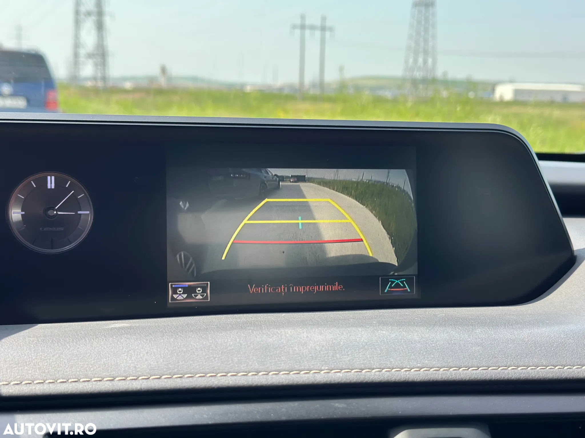 Lexus UX 250h FWD Business - 23