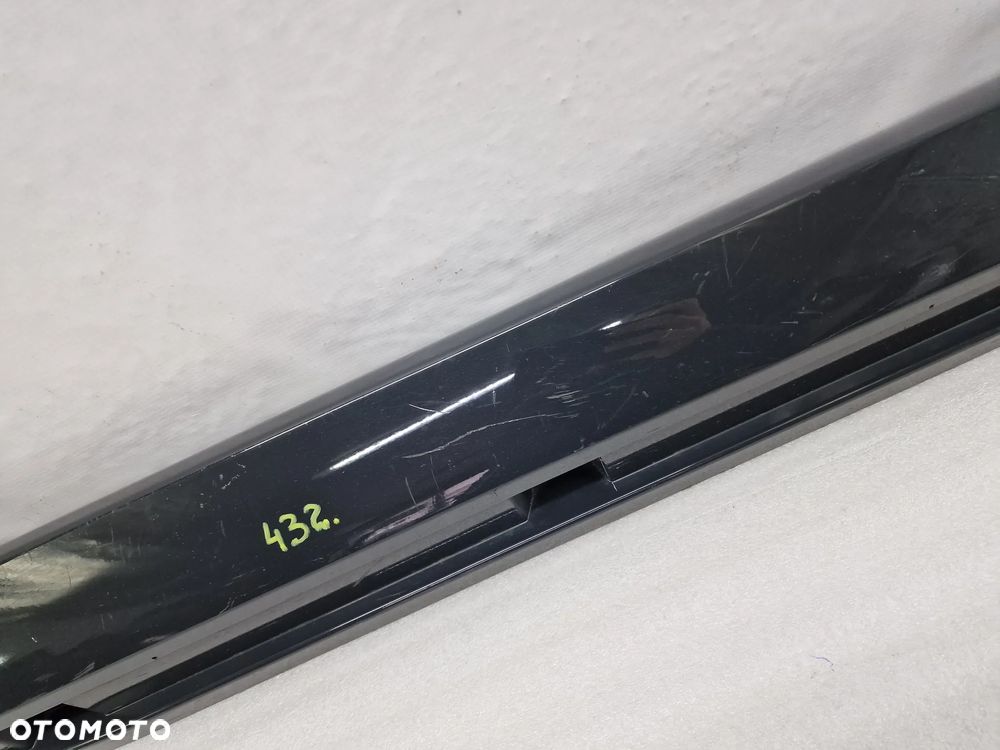 VW PASSAT B7 3AA 10- PRAWA LISTWA PROGOWA / NAKŁADKA PROGU , NR 3AA853092C / 3AA853856 , NR AUKCJI PR432 - 4